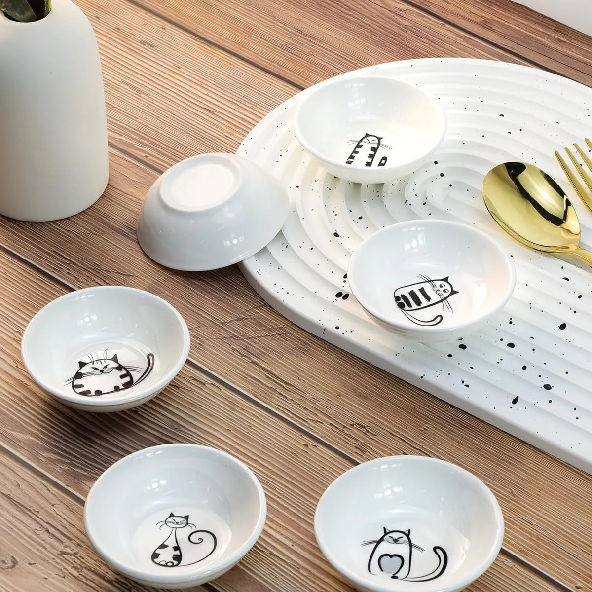 Super Cute Cat Ceramic Sauce Dish/Seasoning Bowl/Sushi Soy Dipping Bowl/Appetizer Plates/Serving Dish for Kitchen Home (Set of 6)